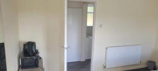 Apartment 27 sleeps 2 with Enclosed Garden - 8