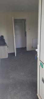 Apartment 27 sleeps 2 with Enclosed Garden - 9