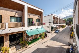 The Town House - 1