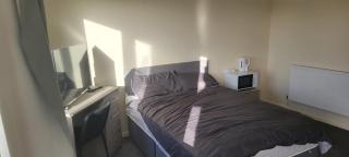 Apartment 28 Sleeps 2 with Enclosed Garden - 5