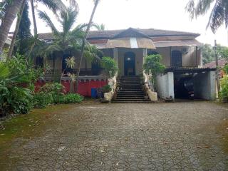 Goan Home, 290 Years Old, Convenient location - 1