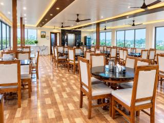 Hotel Vasundhara Inn - 1