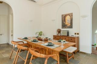 LohonoStays Amalia Villa 5 - 9