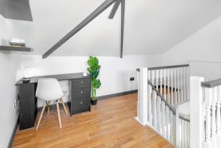 FLATZY - Victoria Street Apartment - Heart of City Centre - 3