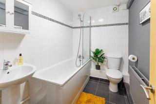 FLATZY - Modern Apartment Close to Football Stadiums - 9
