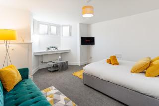 FLATZY - Modern Apartment Close to Football Stadiums - 8