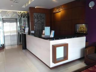 Grand Medallion Hotel - 2