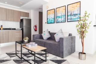-Bloomfields Studio in The View Raha Beach - 8