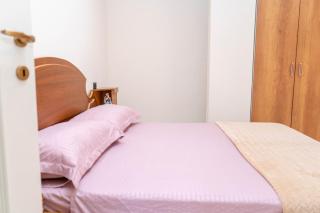 Spacious & Relaxing Home with Free Parking - 2