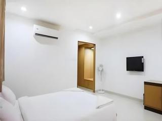 Sybaritic Suites - 1