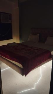 Hotel red crown - 3