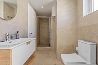 Sunny Penthouse overlooking Chalkida - 9
