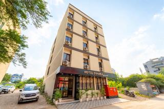 HOTEL EVANKA by Navvarsh - 0