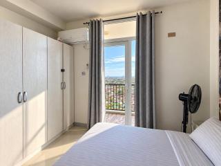 Affordable Condo with Fast Wifi & Near Airport - Lo-oc - 9