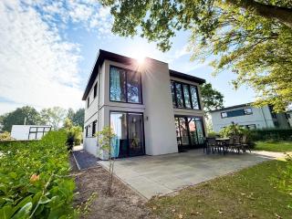 EuroParcs Bad Hoophuizen Villa Freiraum Strand Nr 34 - 0