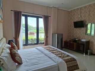 Tamperan Fishing Port Guest House Pacitan - 0