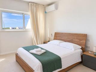 Castle View Residences - 4