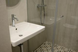 Premium 2 Bedroom Apartment Trendy City Center, Large Terrace & Free Parking - 8