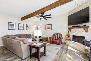 Waterfront 3 bed, 2 bath lake-house on Cedar Creek - 6