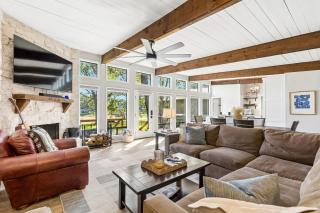 Waterfront 3 bed, 2 bath lake-house on Cedar Creek - 9