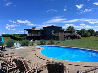 Lookout Lodge at Unique Country Getaways - 0
