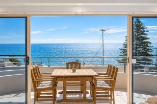 Seacliff Ocean-View Retreat, Moments to the Beach - 0