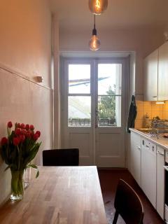 Bright, central 5-room apartment - 4