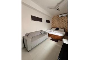 FabHotel RM Royale - 1