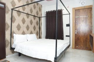 Hotel Shree Hari Palace - 8