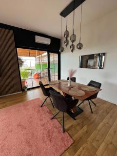 Autumn House - 8