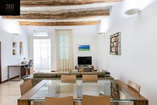 Seafront - Top Location, Top floor with WIFI & AC by 360 Estates - 3
