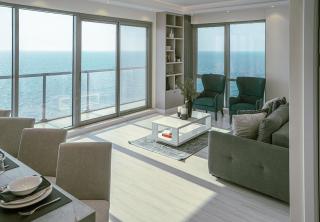 Spacious 2 Bedroom Apartment in Pacific with Panoramic Sea Views - 3