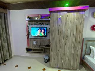 Rock Mountain Premium Entire Homestay Dalhousie - 1