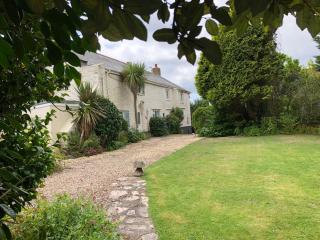 Rest Cottage - a hidden gem with sea views - 9