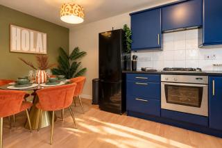 Darlington 3BR – Bright Spacious Stylish - 6