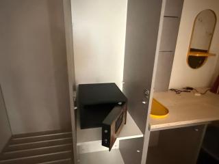 107-Central Family Group Room for 6 - Free Parking - 4