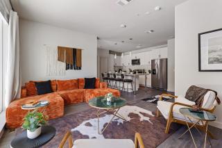 Modern 2BR Stay Near Parking Access HGV 1116 - 6
