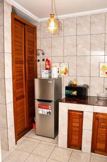 Appartement élégant à Base Aérienne Yaoundé, Parking sécurisé, WIFI Starlink Gratuit, IPTV , Netflix - 1