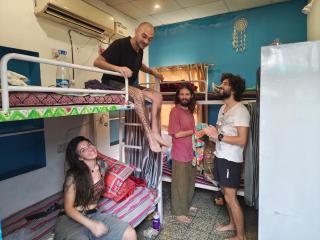Flamingos Backpackers Hostel - 8