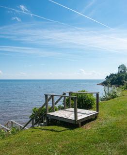 Waterfront Cottage with Beach Access & Views - 4