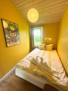 Cottage 'Hyggja' with sauna and wood-fired hot tub near beach - 8