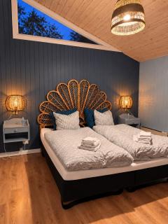 Cottage 'Hyggja' with sauna and wood-fired hot tub near beach - 6