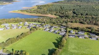 Violet Lodge, 11 Roadford Lake Lodges - 6