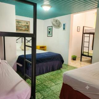 Hostal Victoria - 9