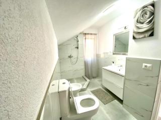 LaLuma Lakeside Suite - 5