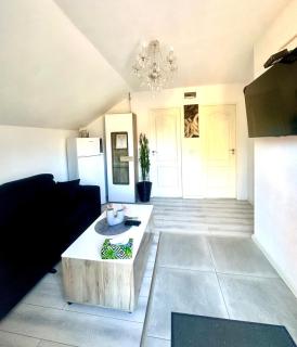 LaLuma Lakeside Suite - 2