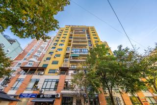 The Capital Stay 1BR with Balcony by PikHost - 5