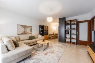 The Capital Stay 1BR with Balcony by PikHost - 1