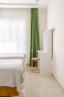 An apartment with sea view and its own beach - 4