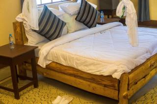 Kibuyi Beach Lodge and Campsite - 7